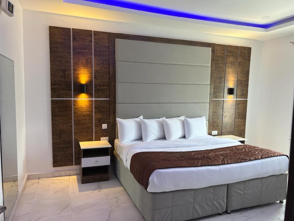 Presken White House Hotel Lagos Bagian luar foto