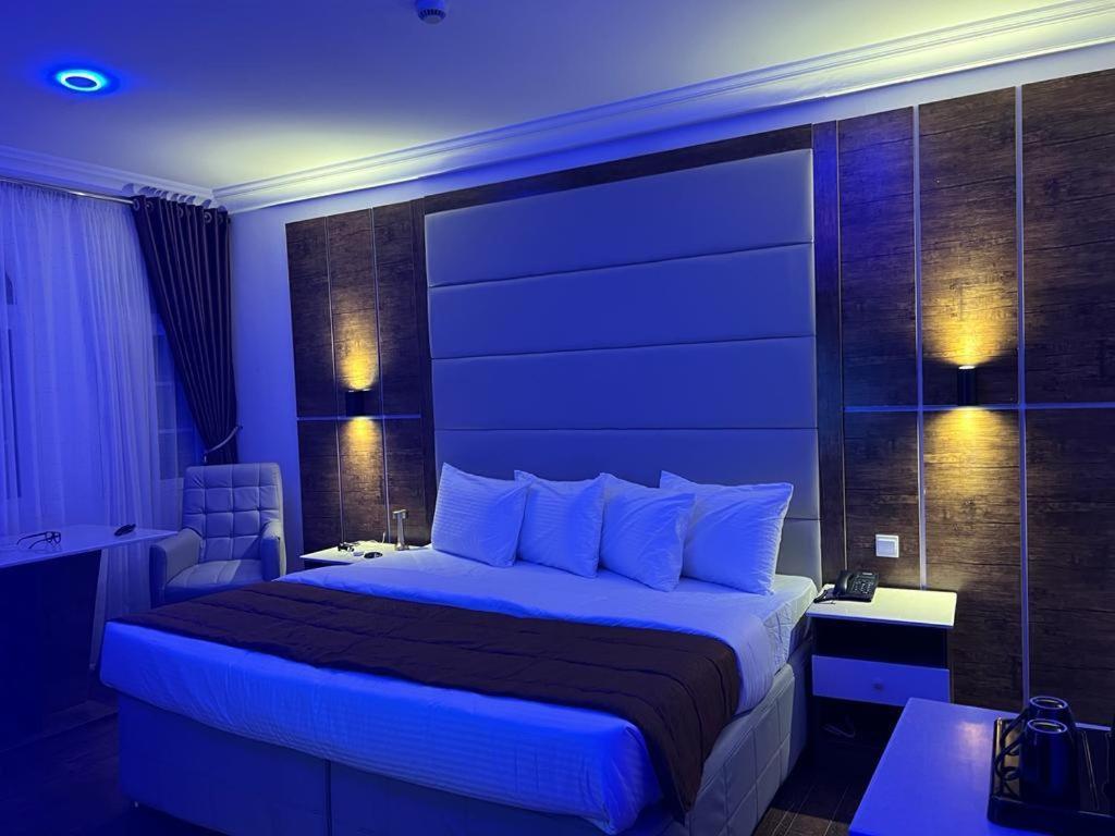 Presken White House Hotel Lagos Bagian luar foto