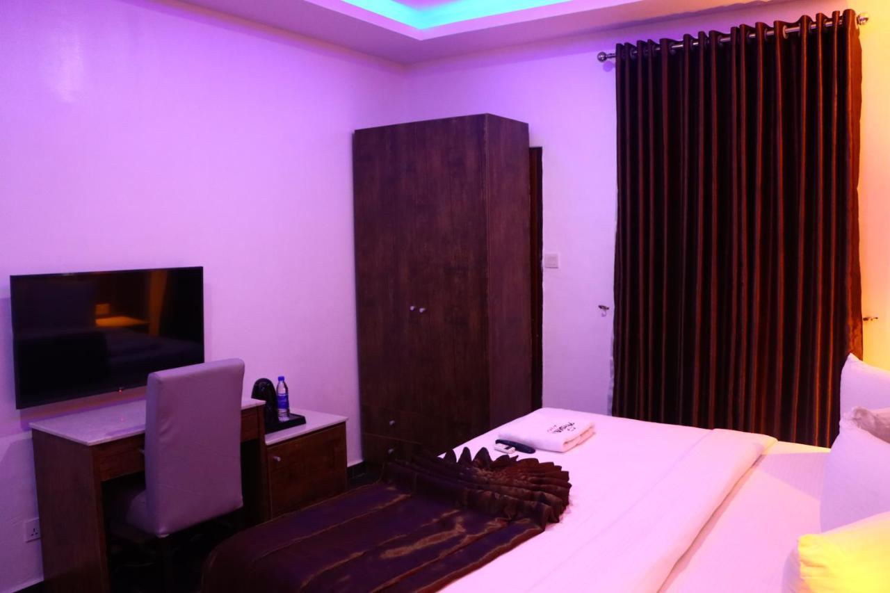 Presken White House Hotel Lagos Bagian luar foto