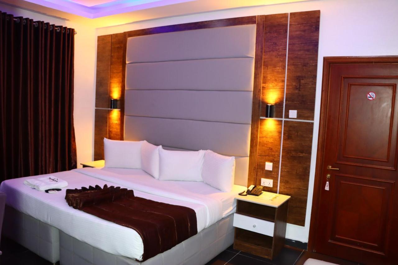 Presken White House Hotel Lagos Bagian luar foto