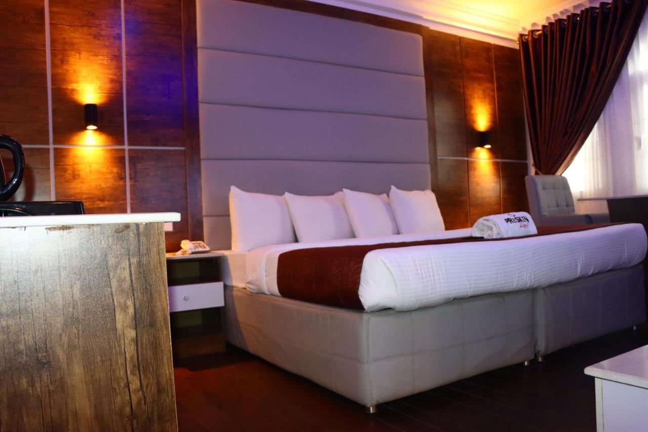 Presken White House Hotel Lagos Bagian luar foto
