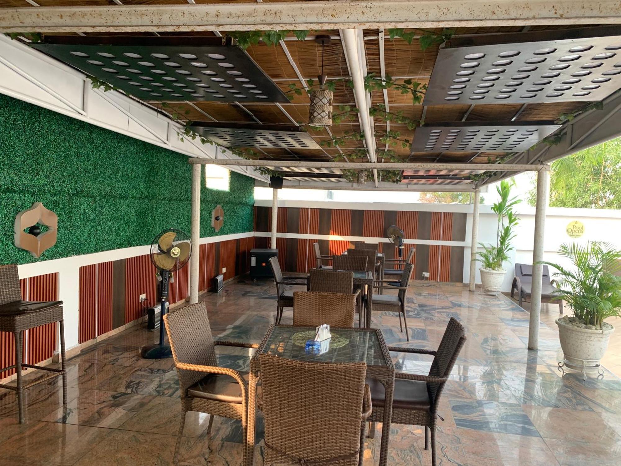 Presken White House Hotel Lagos Bagian luar foto